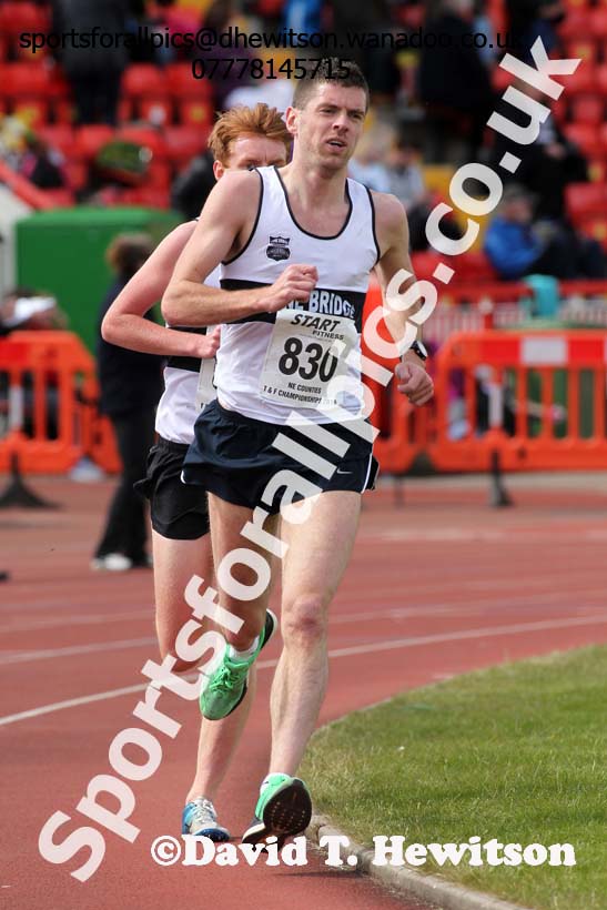 Senior mens 5000 metres, North Eastern Track and Field Champs, Gateshead Stadium. Photo: David T. Hewitson/Sports for All Pics